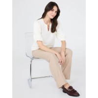 Textured Top With Front Keyhole