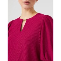 Textured Top With Front Keyhole